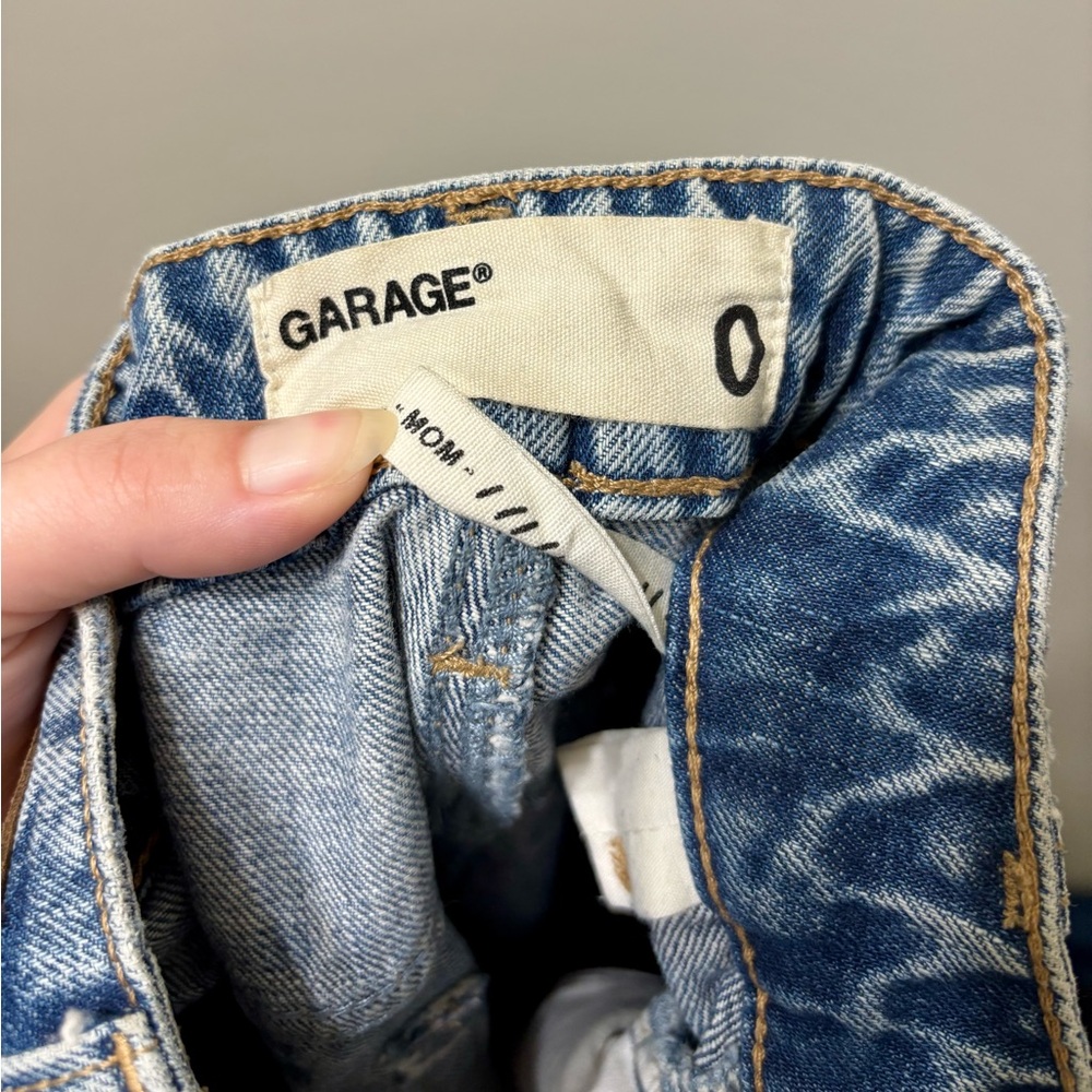 Garage Two Tone High Rise Mom Jeans Raw Hem Blue Denim Size 0 - Picture 6 of 8